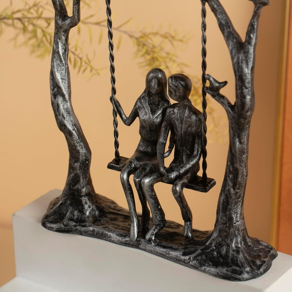 Romantic Handcrafted Iron Couple Statue Gift Decor